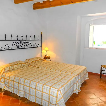 Villa Sleeps 8 Pool Wifi *